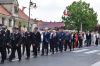 Delegacje maszerują w pochodzie